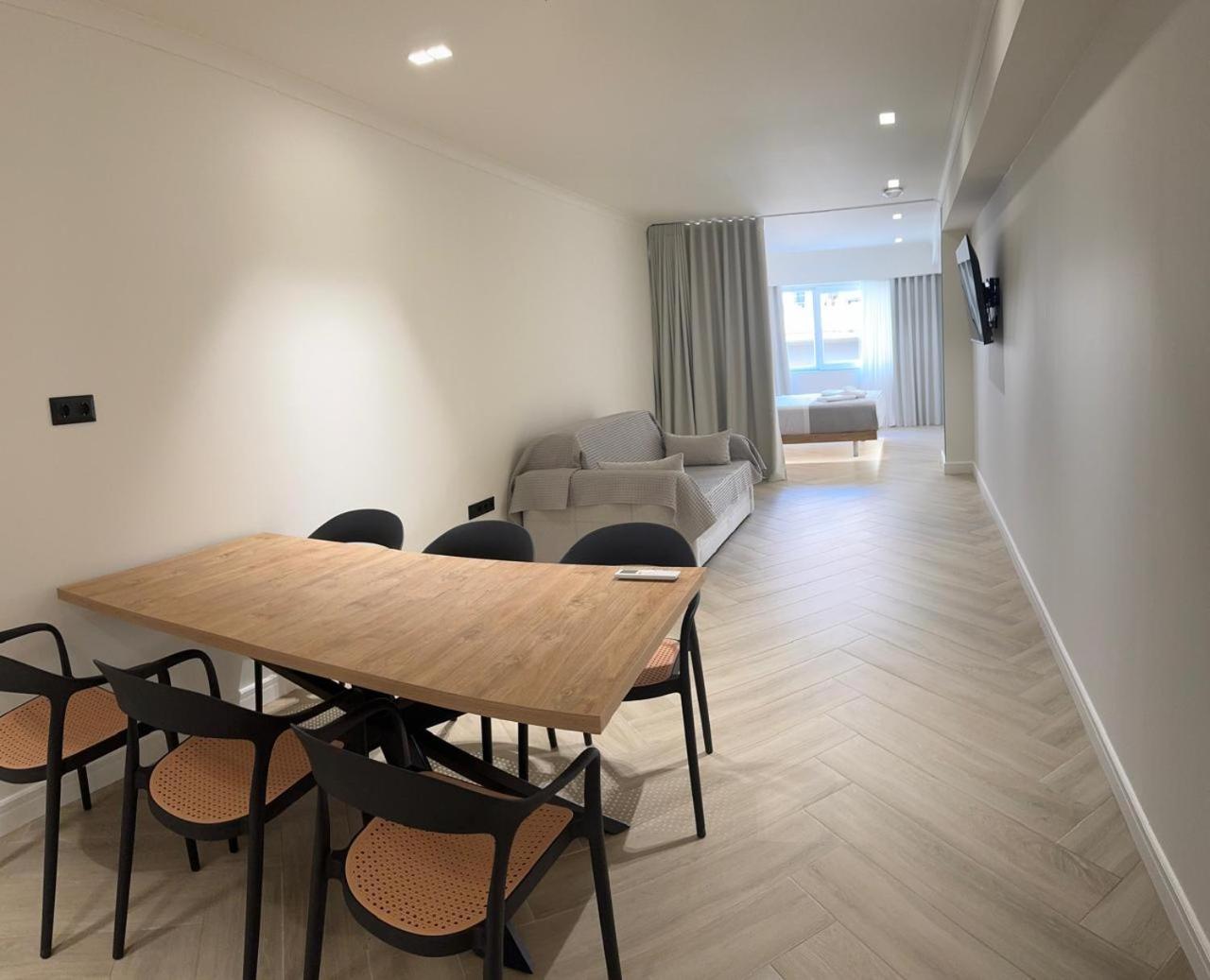 Triple A - Near Ermou Shopping Street - Family Hospitality - Free Parking! Lejlighedshotel Athen Eksteriør billede